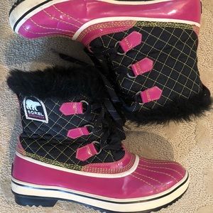 Sorel waterproof faux fur lined boots. Size 10.